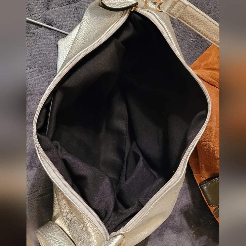 (LIKE NEW) Imoshion womens handbag - Picture 5 of 10